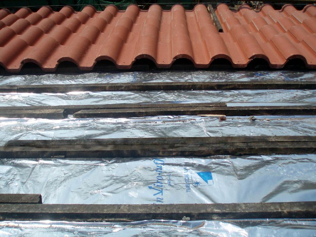 金威欧盟CE认证防水透气膜、隔汽膜、铝箔反射隔热膜、阻隔膜在装饰装修材料生产中的应用与优势